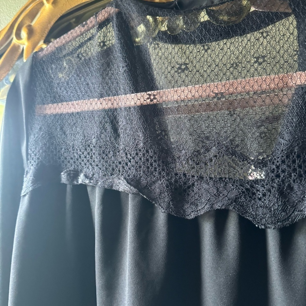 Long sleeve tie waist blouse size xl - Picture 5 of 7